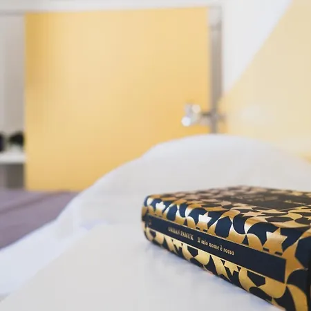 Casa Fola - Centre Πανσιόν 4*